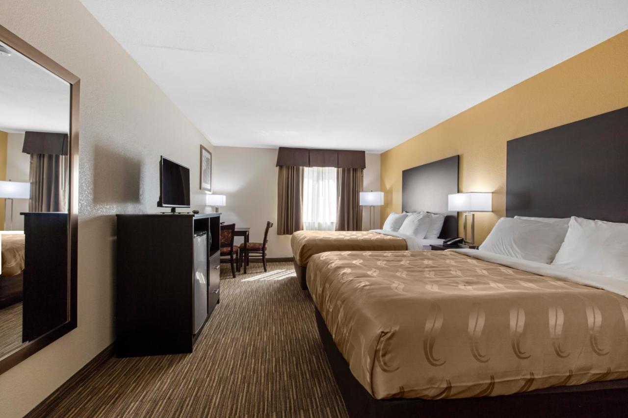 Quality Inn & Suites Metropolis I-24 Екстериор снимка